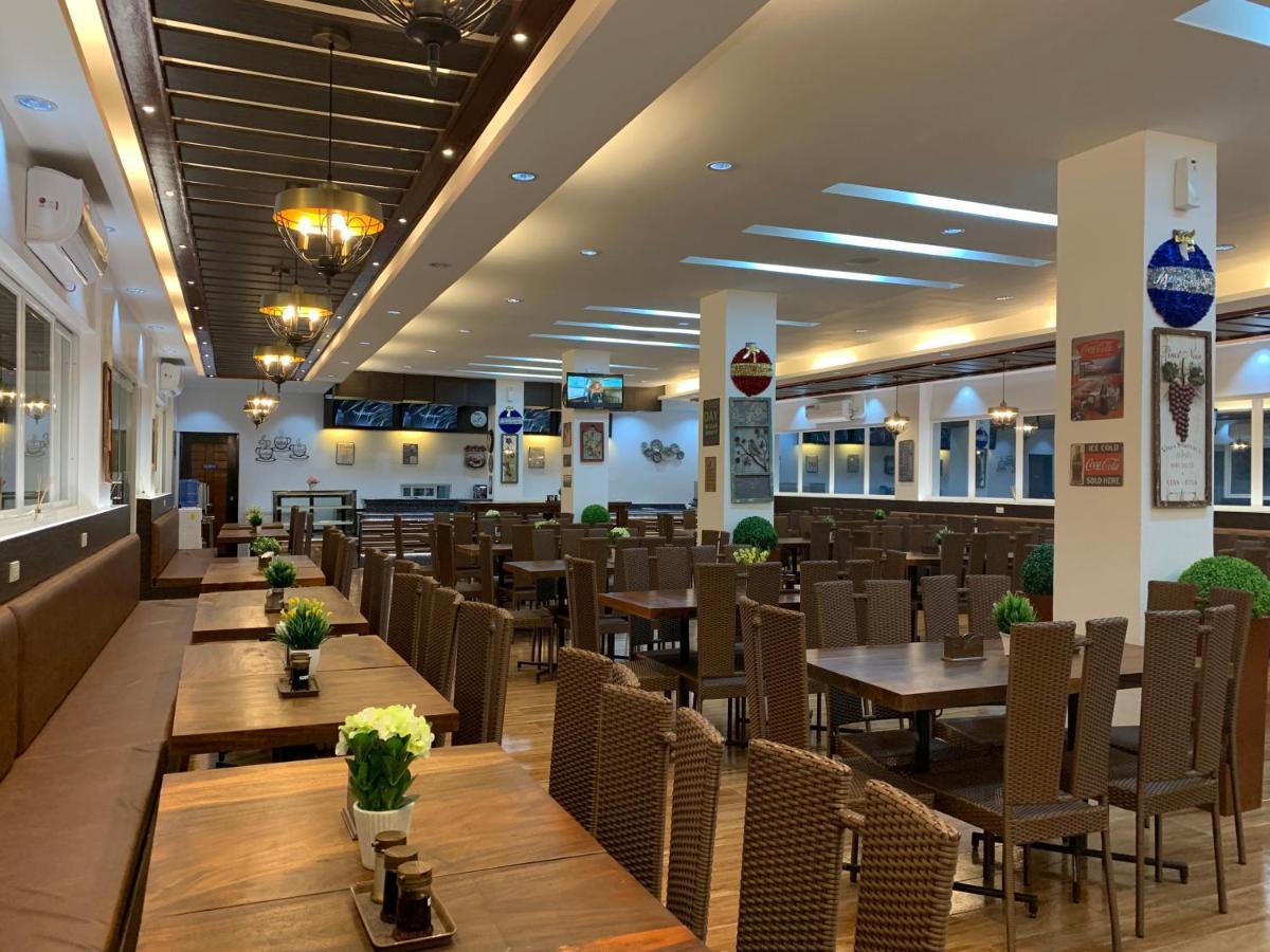 Villa Mj Maristela Beach Resort Lemery Екстер'єр фото